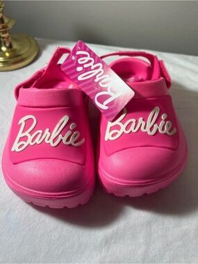 Barbie toddler size 5 Hot Pink Slip-On Clogs with White Logo brand new w tags